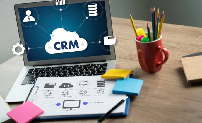 CRM dla kancelarii – co to? Dlaczego kancelaria powinna posiadać system CRM?